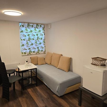 Beautiful 2 Rooms Apartment In Klofta,Near Oslo Airport& Oslo Exterior photo